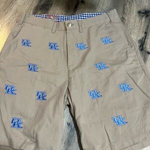 Penningtons University of Kentucky Tan  Flat Front Shorts-
Like new